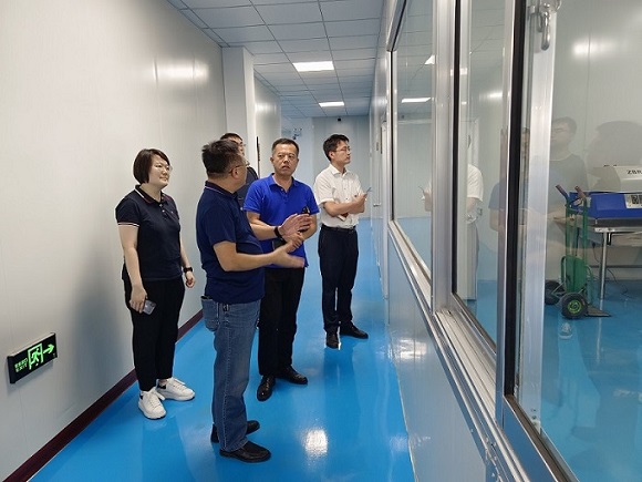 青島工業(yè)互聯(lián)網(wǎng)研究院專家到中邦視察調(diào)研